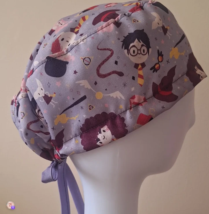 Gorro reutilizable estampado con diseño rosado
